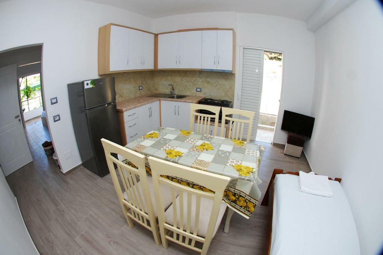 סרנדה Rafail'S Apartment מראה חיצוני תמונה